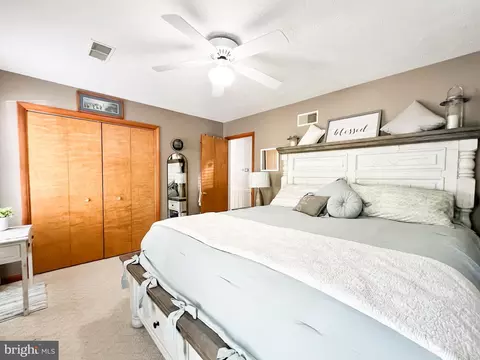 268 Kestrel Dr, Falling Waters, WV 25419 photo 11