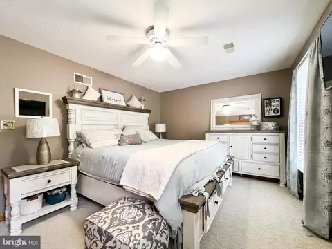 268 Kestrel Dr, Falling Waters, WV 25419 photo 10