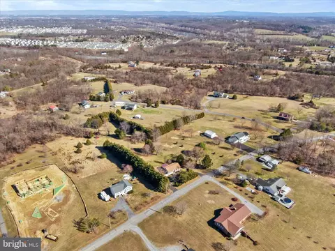268 Kestrel Dr, Falling Waters, WV 25419 photo 43