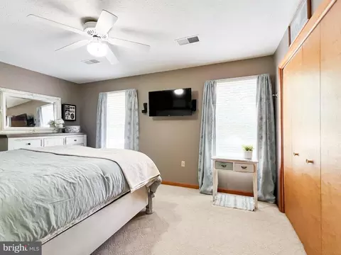 268 Kestrel Dr, Falling Waters, WV 25419 photo 12
