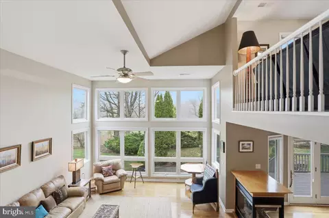 463 Wampum Ln, Hedgesville, WV 25427