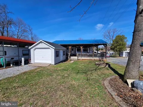 Block 41 Lot 23 Yogi Bear Blvd, Falling Waters, WV 25419