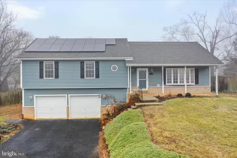66 Tribal Ct, Hedgesville, WV 25427