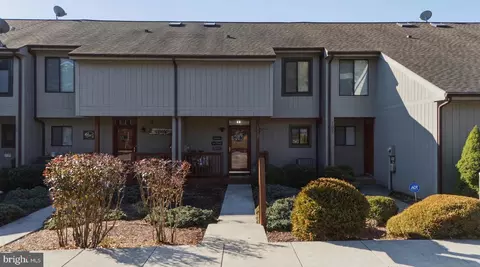 164 Fishhook Ln, Hedgesville, WV 25427