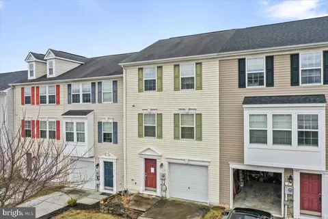 12 Council Ct, Falling Waters, WV 25419