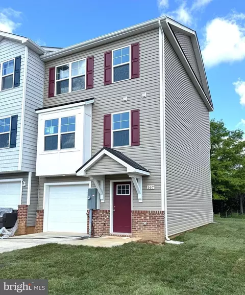 167 Olga Dr, Martinsburg, WV 25403