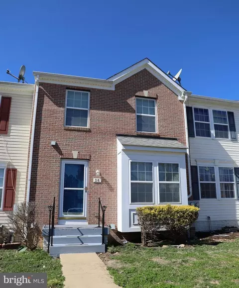 16 Trevino Dr, Martinsburg, WV 25405
