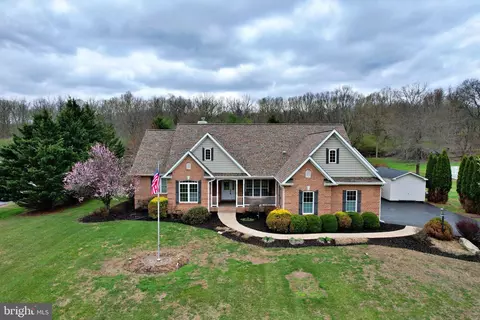 407 Lost Rd, Martinsburg, WV 25403