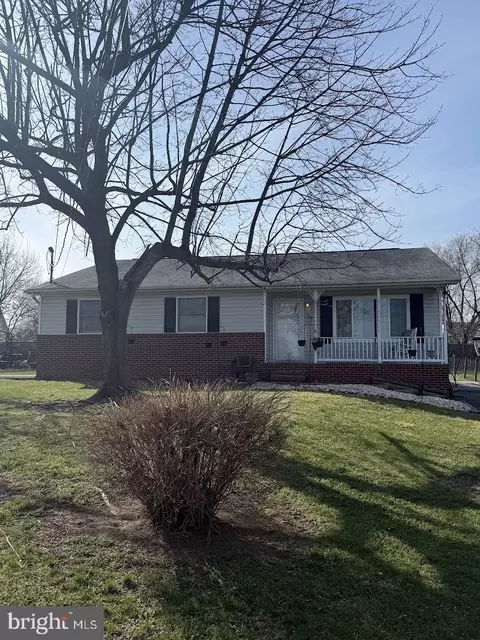 39 Rolling Meadows Dr, Martinsburg, WV 25404