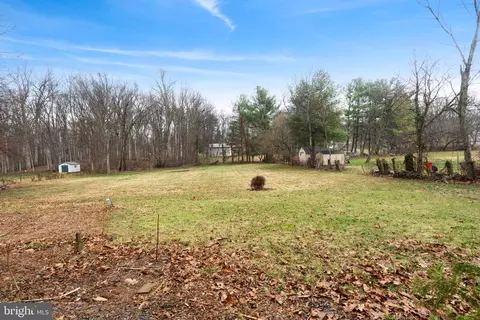 Exterior - 404 Weeping Willow Rd, Falling Waters, WV 25419 photo 4 of 4