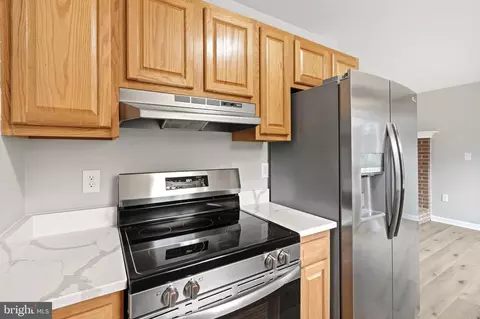 Kitchen - 404 Weeping Willow Rd, Falling Waters, WV 25419 photo 3 of 3