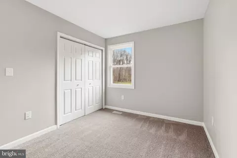 Bedroom - 404 Weeping Willow Rd, Falling Waters, WV 25419 photo 1 of 2