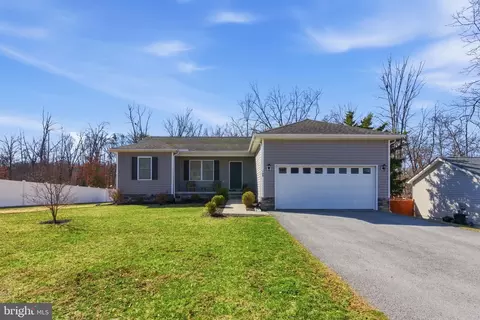 140 Basin Dr, Inwood, WV 25428