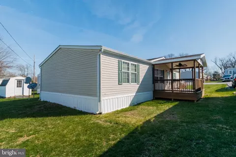 141 Janesa Dr, Martinsburg, WV 25403