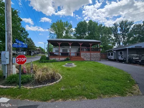 Block 39 Lot 7 Yogi Bear Blvd, Falling Waters, WV 25419