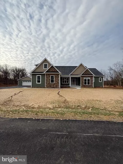 269 Stormfield Dr W, Martinsburg, WV 25404