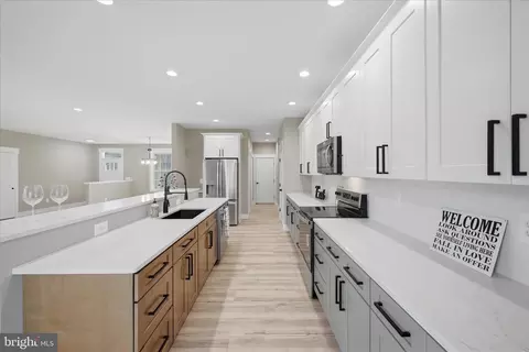 831 Avanti Dr, Bunker Hill, WV 25413