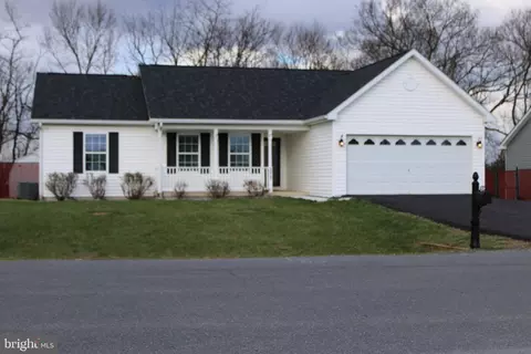 372 Marlowe Dr, Inwood, WV 25428