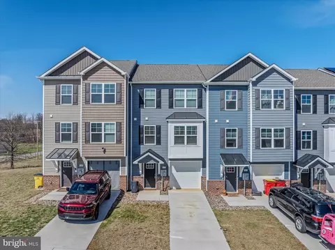17 Olga Dr, Martinsburg, WV 25403