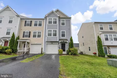362 Rumbling Rock Rd, Hedgesville, WV 25427