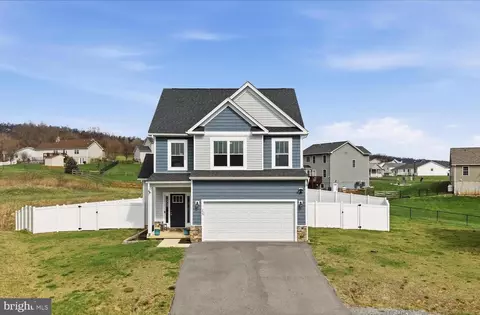 259 Twickenham Dr, Martinsburg, WV 25403