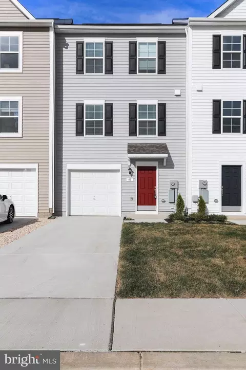 43 Andover Ct, Bunker Hill, WV 25413