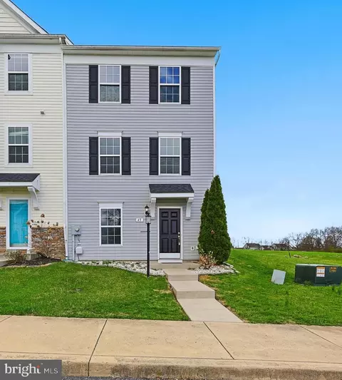 49 Britania Ct, Martinsburg, WV 25405