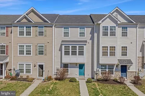 52 Private Ct, Bunker Hill, WV 25413