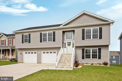 330 Pochards Ct, Martinsburg, WV 25403