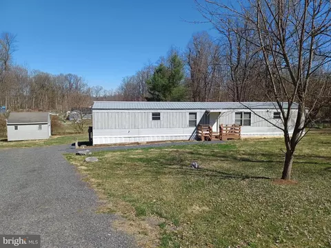 740 Emerson Dr, Falling Waters, WV 25419