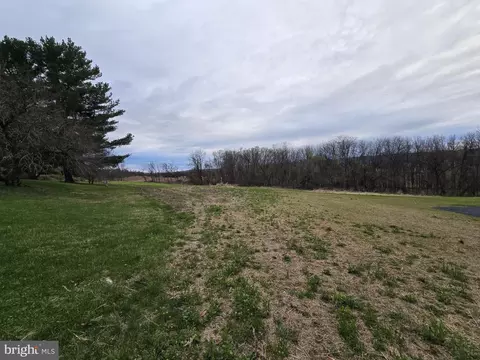 Showers Lane, Martinsburg, WV 25403