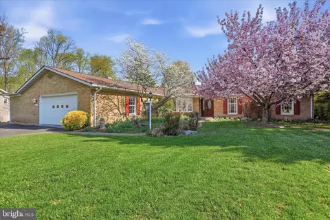 20 Minnick Rd, Inwood, WV 25428