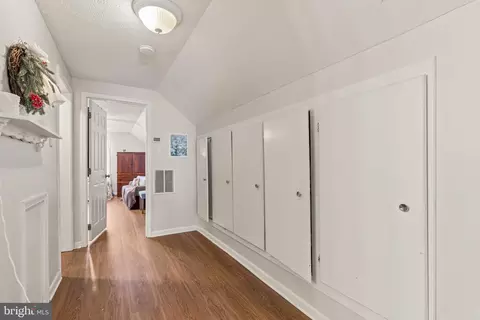 Entry Way - 94 Tulip Ct, Falling Waters, WV 25419 photo 4 of 4
