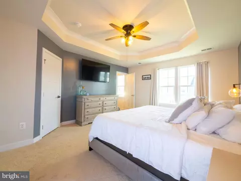 Bedroom - 136 Quebec Ct, Falling Waters, WV 25419 photo 2 of 8