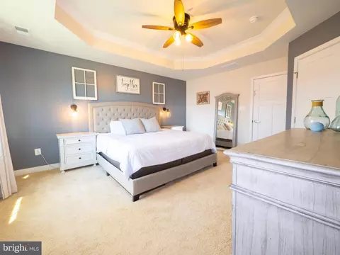 Bedroom - 136 Quebec Ct, Falling Waters, WV 25419 photo 4 of 8