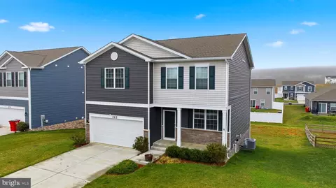 262 Aylesbury Ln, Martinsburg, WV 25403