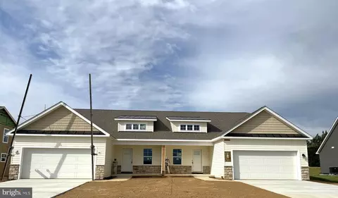 P5 Barrier Reef Drive, Martinsburg, WV 25403