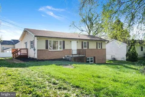 3313 Charles Town Rd, Kearneysville, WV 25430
