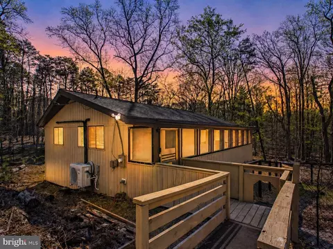 187 Shawnee Trl, Hedgesville, WV 25427