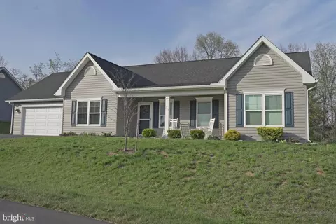 219 Trifecta Trl, Martinsburg, WV 25404