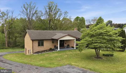 144 Brenda Dr, Martinsburg, WV 25404