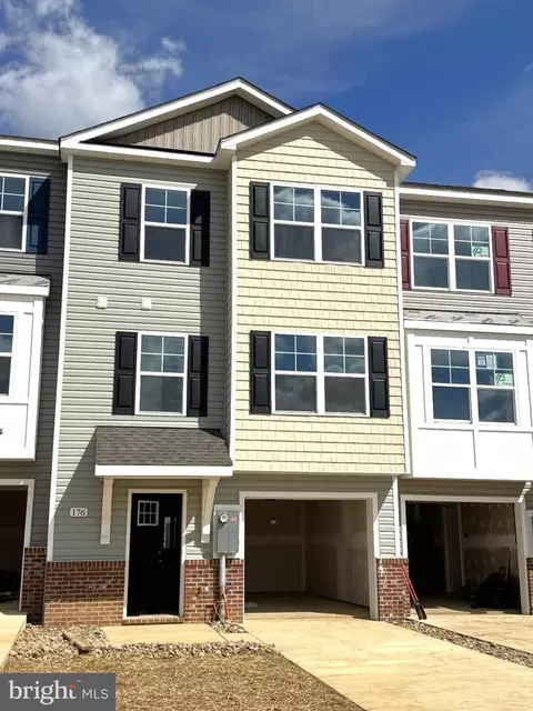 176 Guatemala Dr, Martinsburg, WV 25403