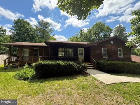 276 Wishbone Cir, Hedgesville, WV 25427