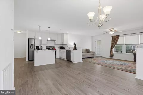 Entry Way - 75 Saffron Ter, Falling Waters, WV 25419 photo 6 of 13