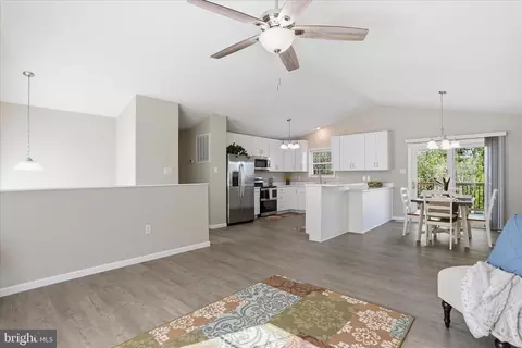 174 Open Field Ln, Falling Waters, WV 25419 photo 10