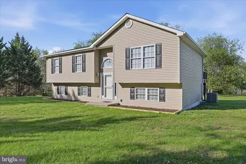 174 Open Field Ln, Falling Waters, WV 25419 photo 5