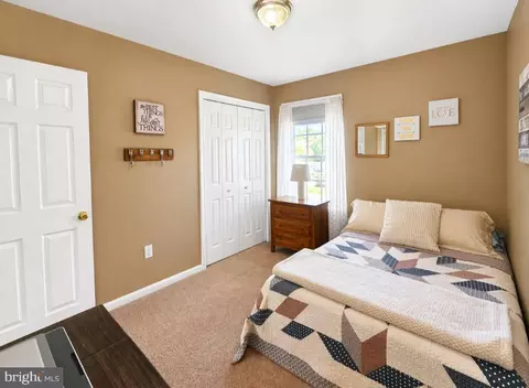 Bedroom - 61 Clemson Dr, Falling Waters, WV 25419 photo 4 of 6