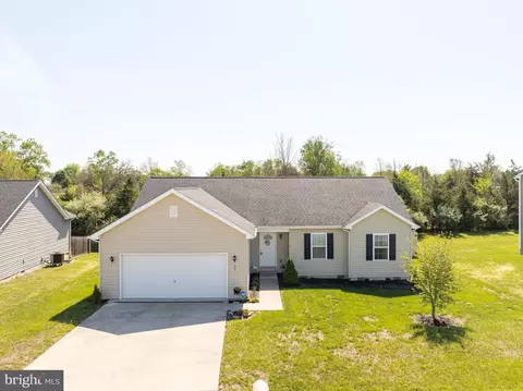 93 Invasion Ct, Bunker Hill, WV 25413