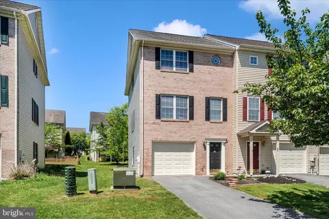 83 Fiser Ln, Martinsburg, WV 25404