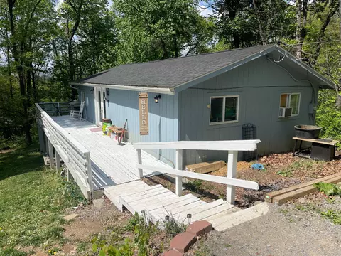 384 Nancy Jack Rd, Gerrardstown, WV 25420